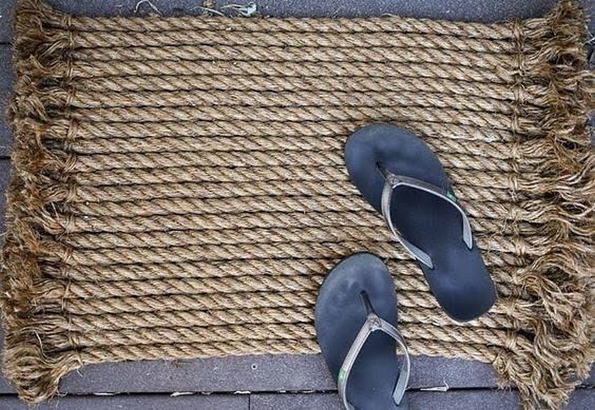 Великолепные ковры из мешковины своими