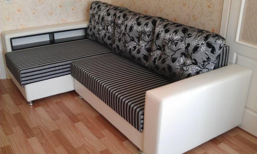 Диван кровать с полками. 10