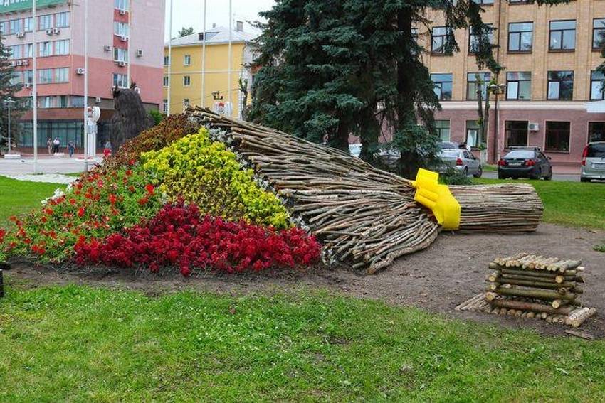 Клумба в виде букета цветов