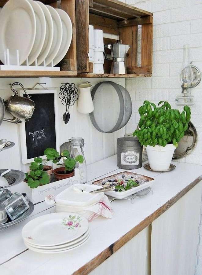 Кухня из старых ящиков 